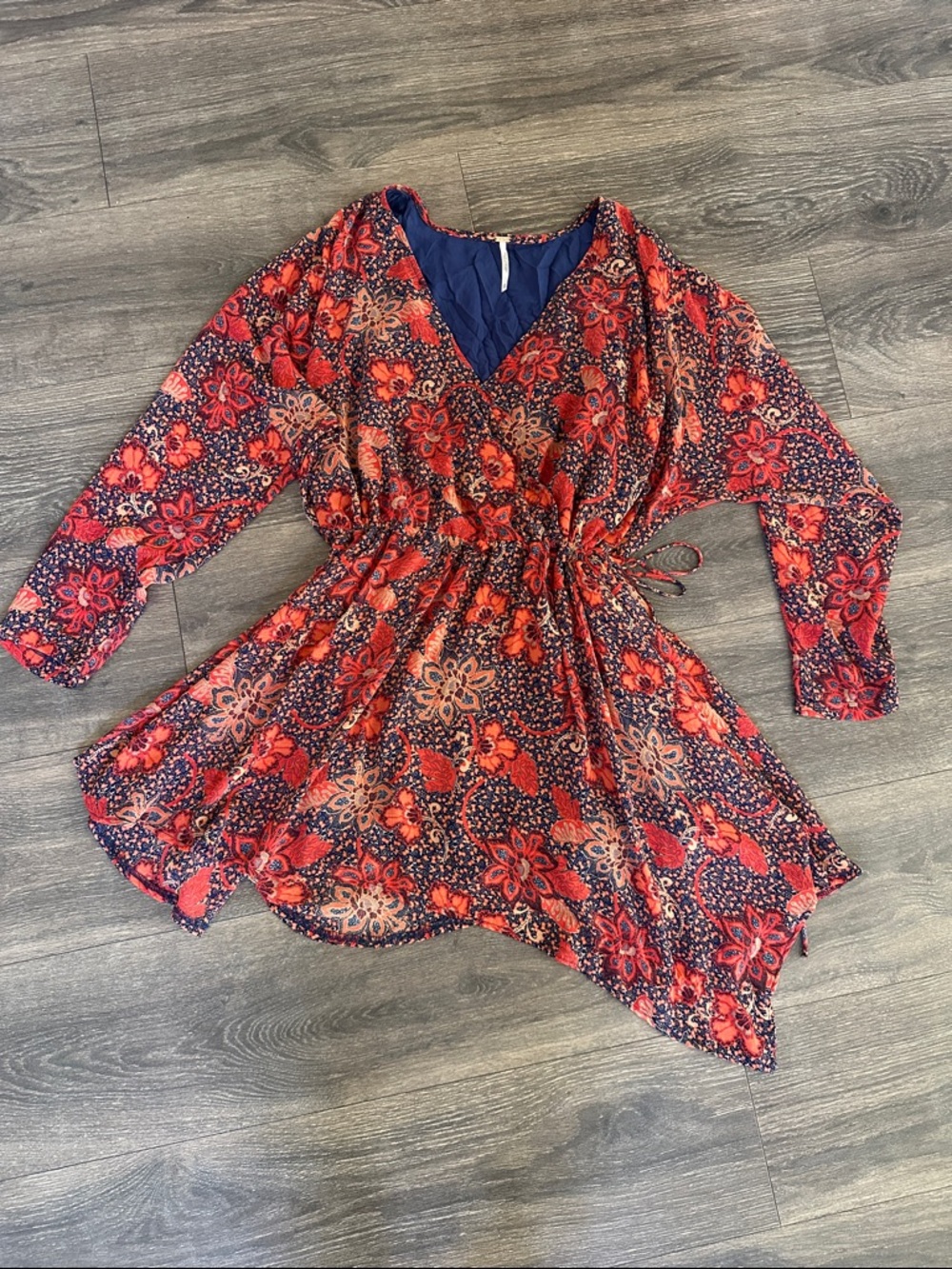 Free People Red and Navy Floral V-Neck Tie-Waist Long Sleeve Dress